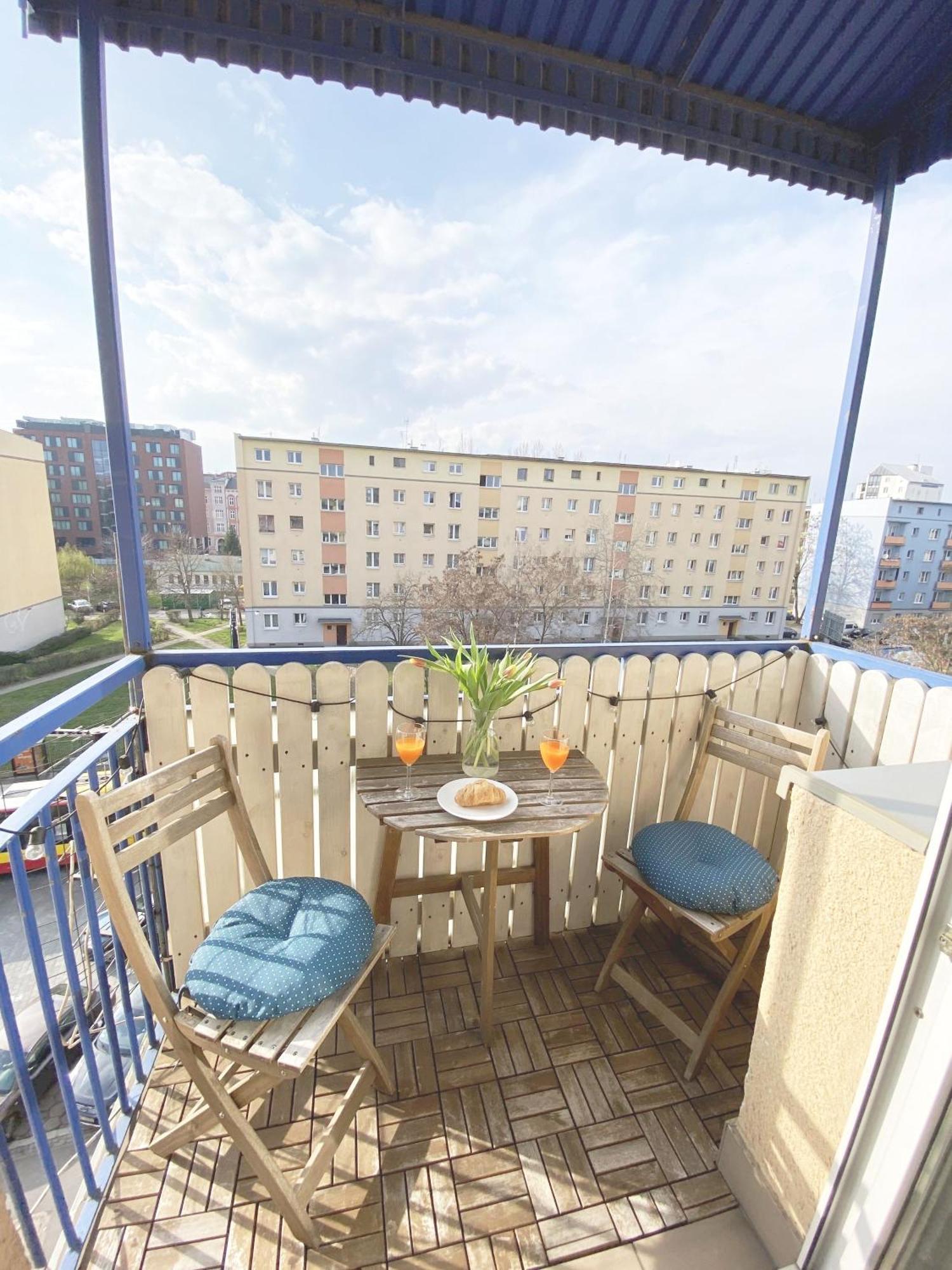 3Rooms-Balcony-Pkp - Deerrest Apart Wrocław Exteriör bild